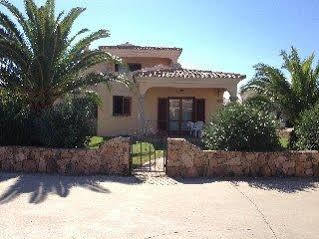 Iss Travel, Ambra Apartments - 800 M From La Cinta Beach San Teodoro  Exterior photo